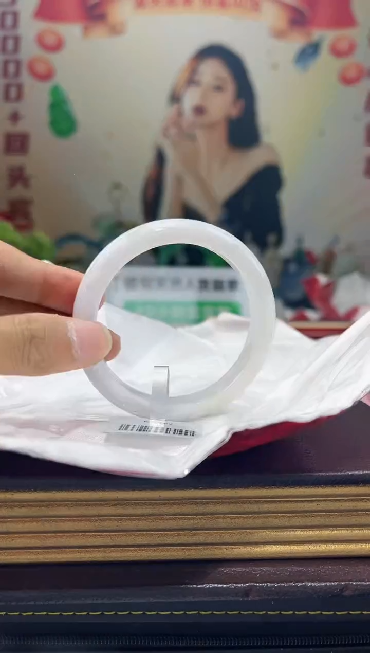 【闪购商品】翡翠手镯未镶嵌手镯9