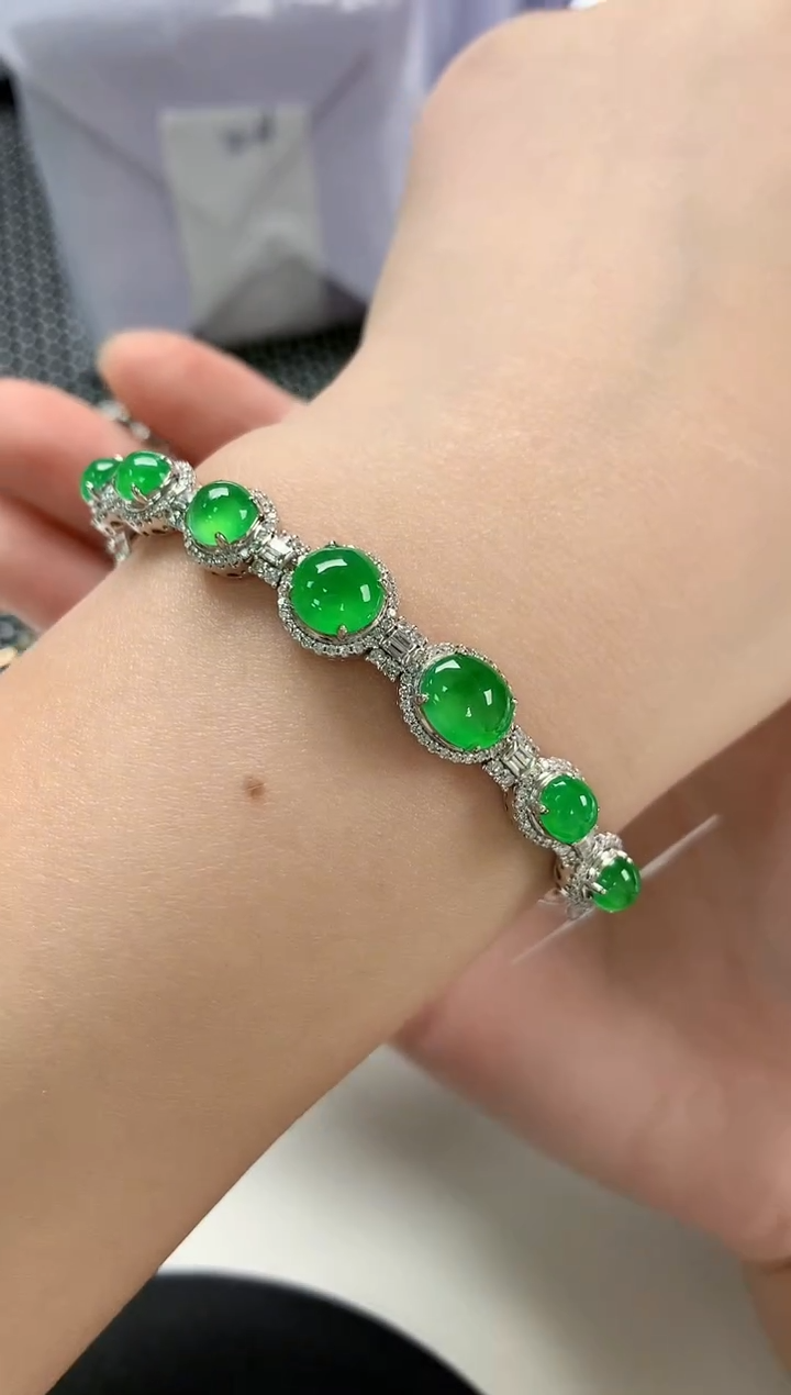 【闪购商品】翡翠手镯18K金镶嵌53        