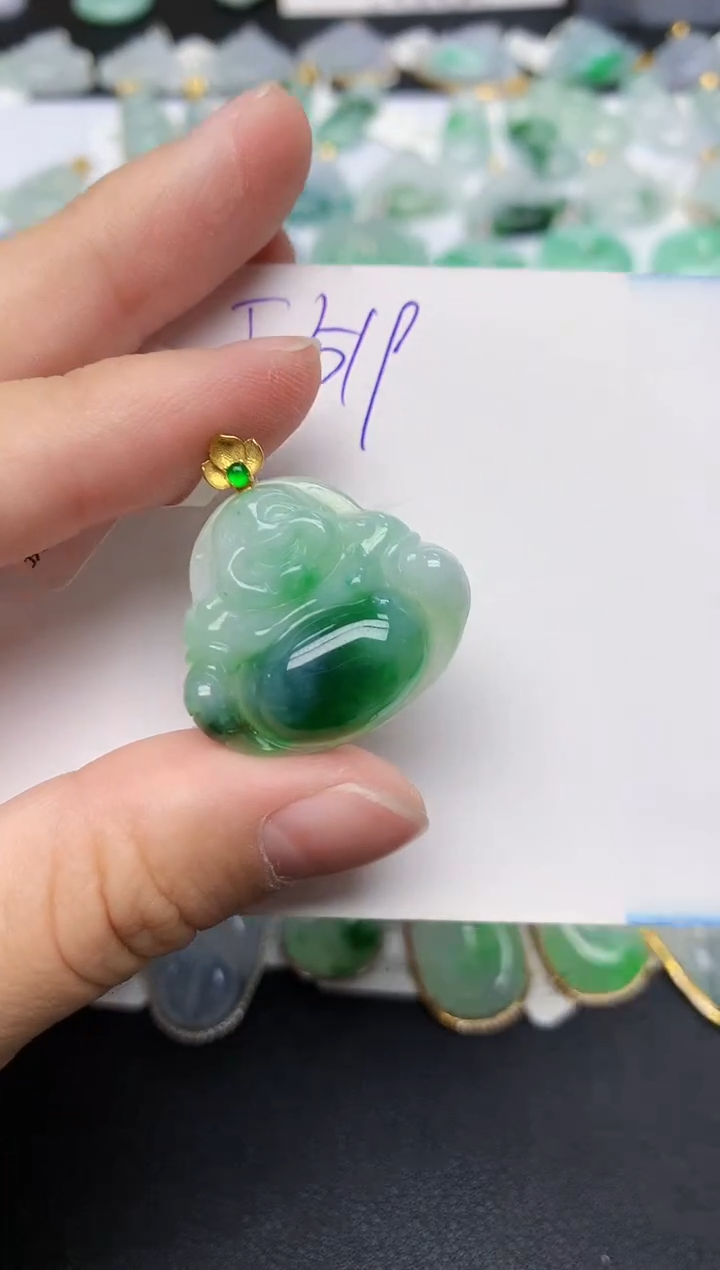 颈饰18K金镶嵌翡翠 天然缅甸A货翡翠百元以上9元证书费自理