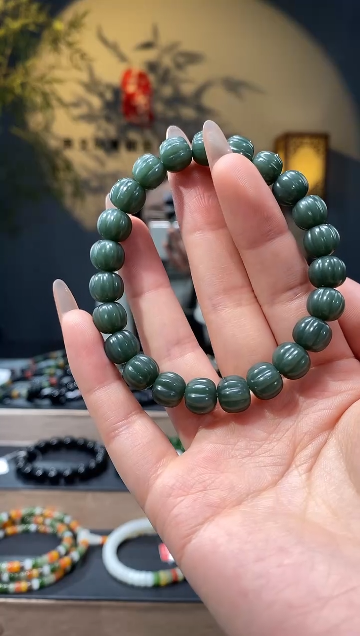 【闪购商品】和田玉1未镶嵌9.5mm沙枣青瓜珠手串