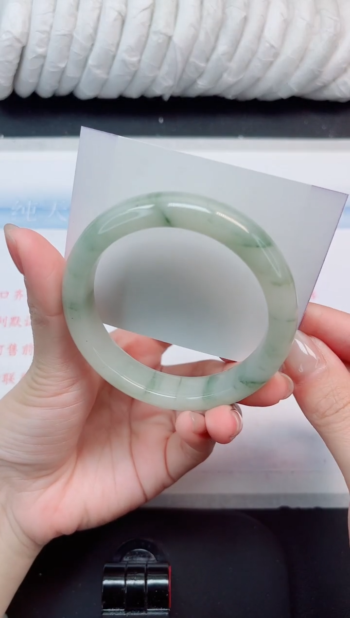 【闪购商品】石英质玉手镯未镶嵌233#58.3
