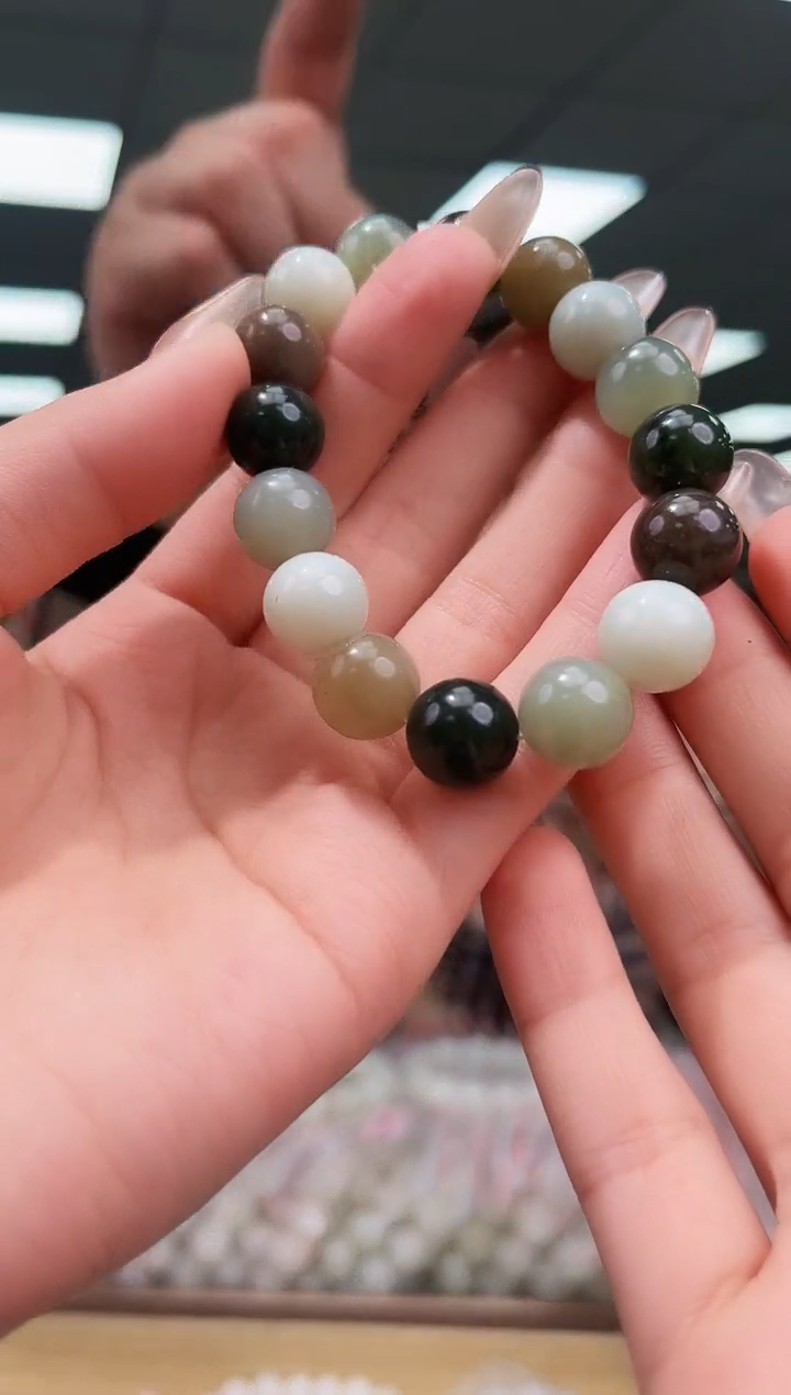 颈饰未镶嵌和田玉b28