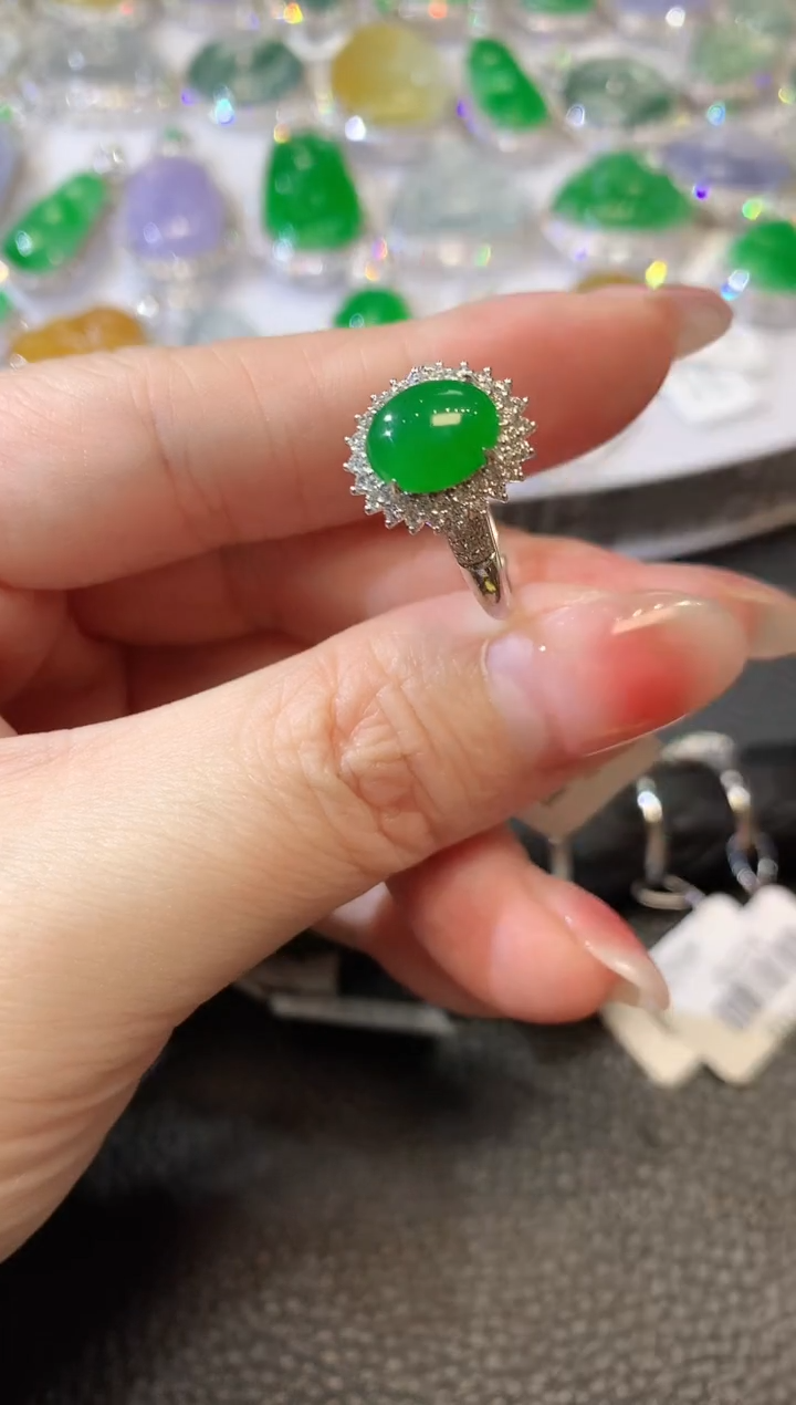 【闪购商品】翡翠戒指18K金镶嵌A84    