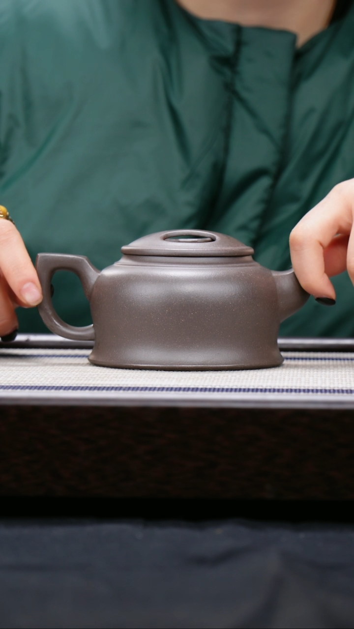 【闪购商品】紫砂茶壶大水潭天青  牛盖莲子