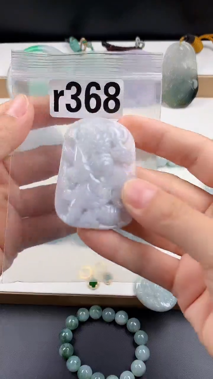颈饰未镶嵌翡翠天然翡翠吊坠挂件