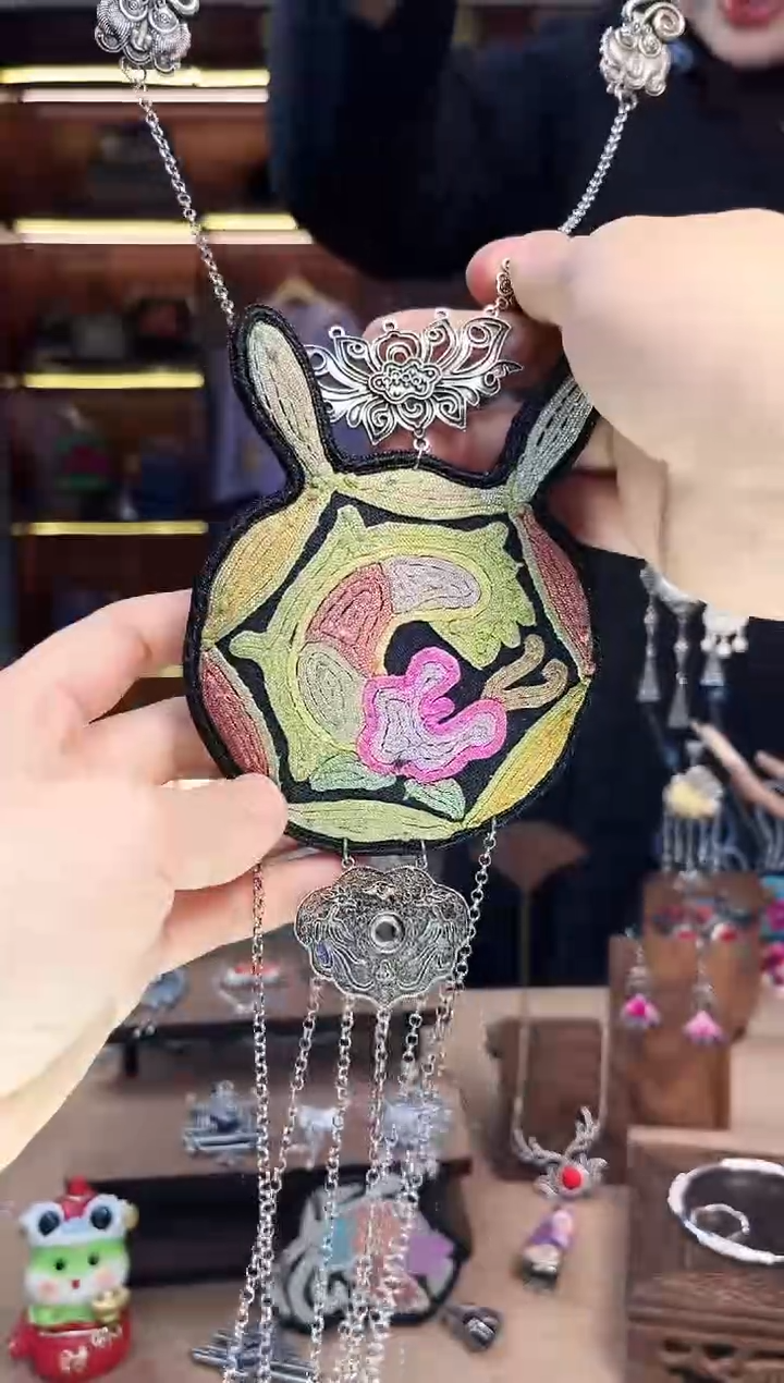 【闪购商品】织绣A22黔东南苗族刺绣