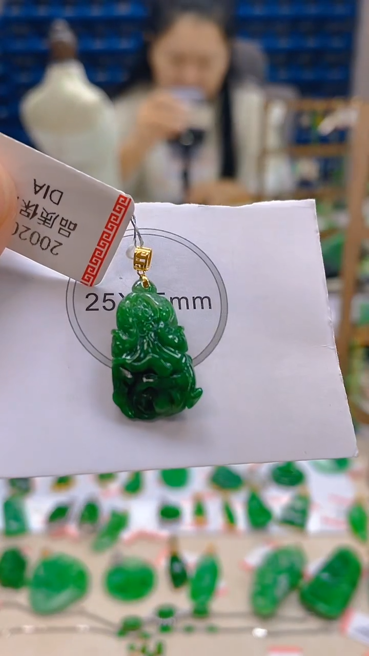 颈饰18K金镶嵌翡翠新号开播 全场乱卖