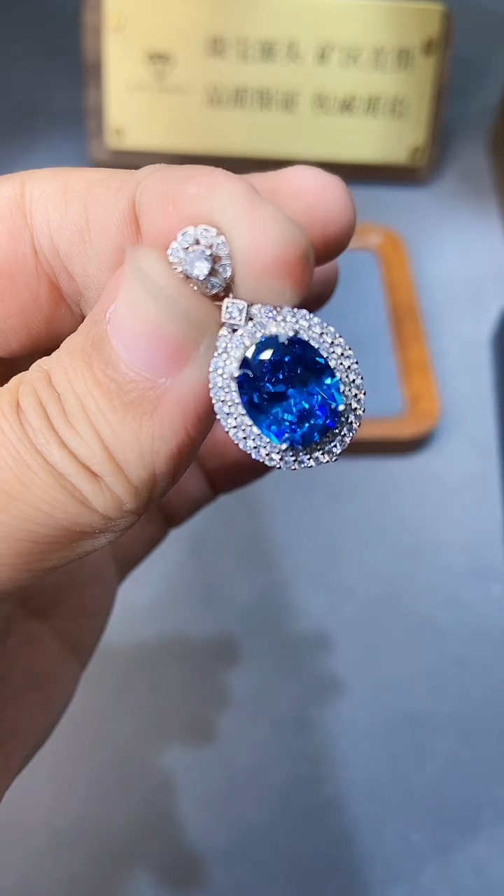 【闪购商品】托帕石颈饰银S925镶嵌354