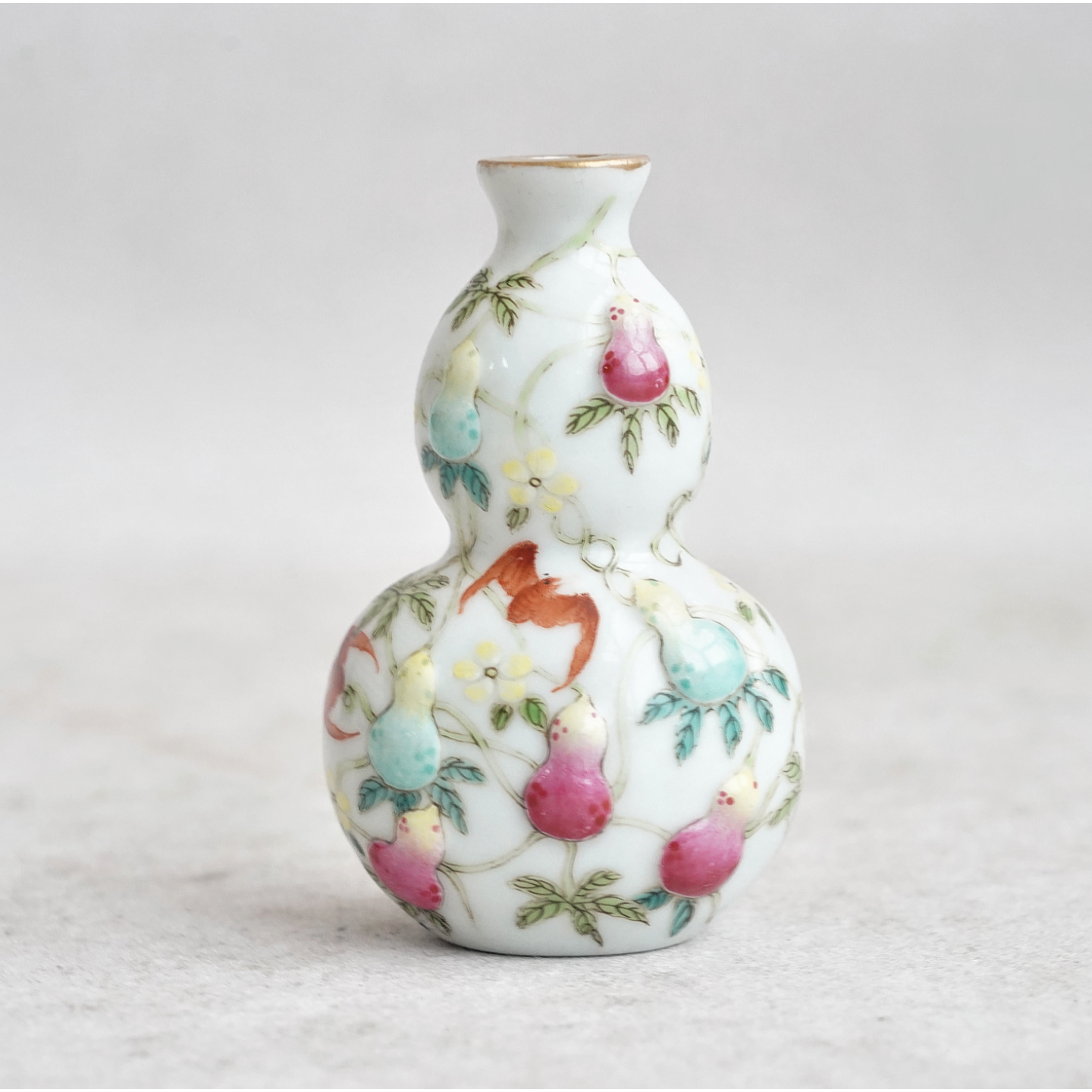 文华藏珍第393期拍品 1 清代 粉彩福禄纹葫芦瓶