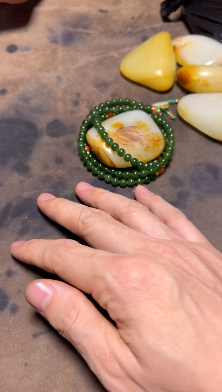 【闪购商品】和田玉（糖玉）颈饰未镶嵌挂件