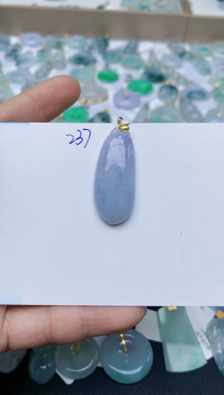 【闪购商品】翡翠颈饰18K金镶嵌天然翡翠A货    237