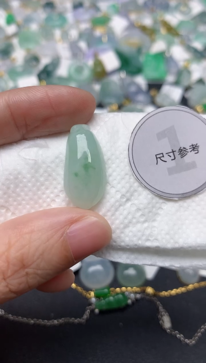 颈饰未镶嵌翡翠天然缅甸A货翡翠