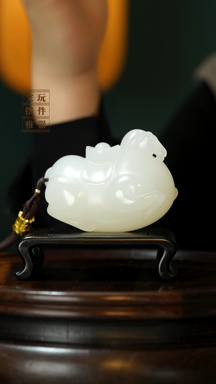 玉《马到成功》手把件摆件