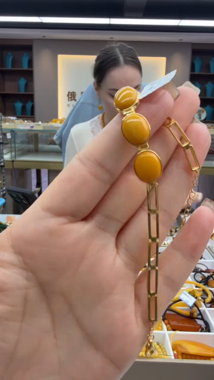 琥珀颈饰未镶嵌35秒拍号 假一罚三 