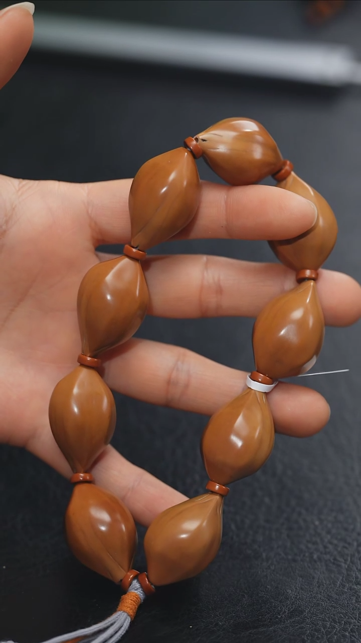 【闪购商品】橄榄核吊坠橄榄核