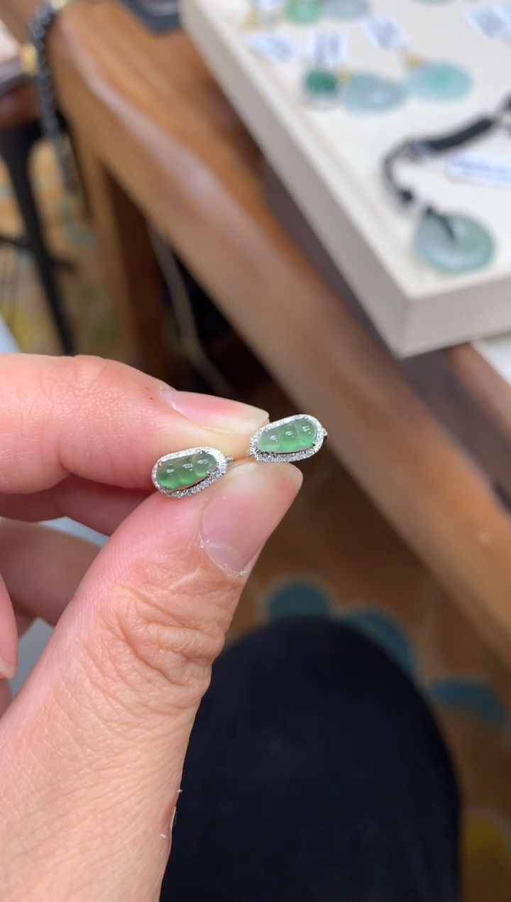 【闪购商品】翡翠耳饰18K金镶嵌耳包