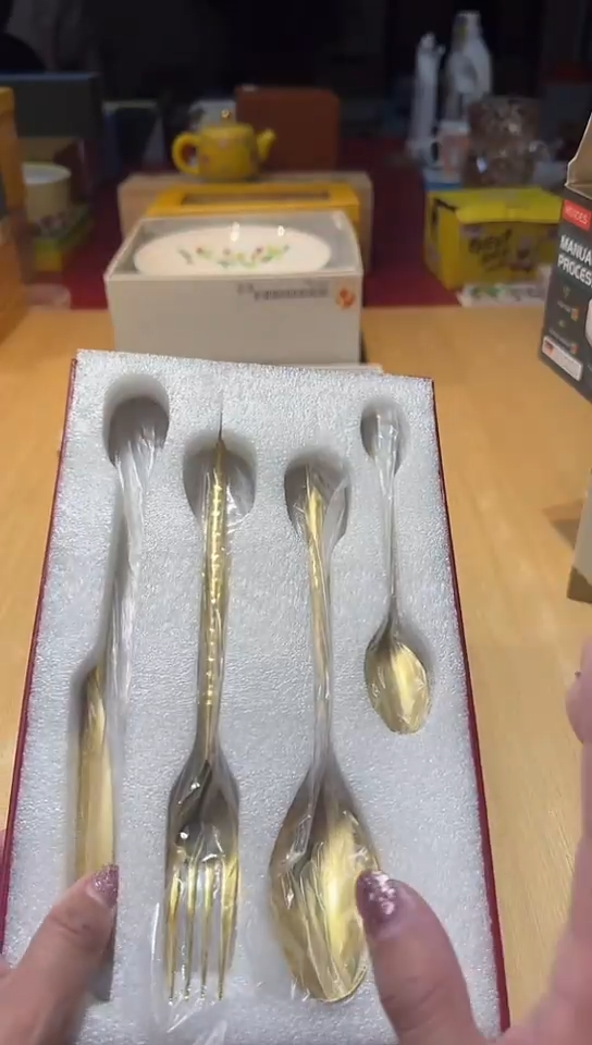 瓷片生活的本意是开心啊@@1