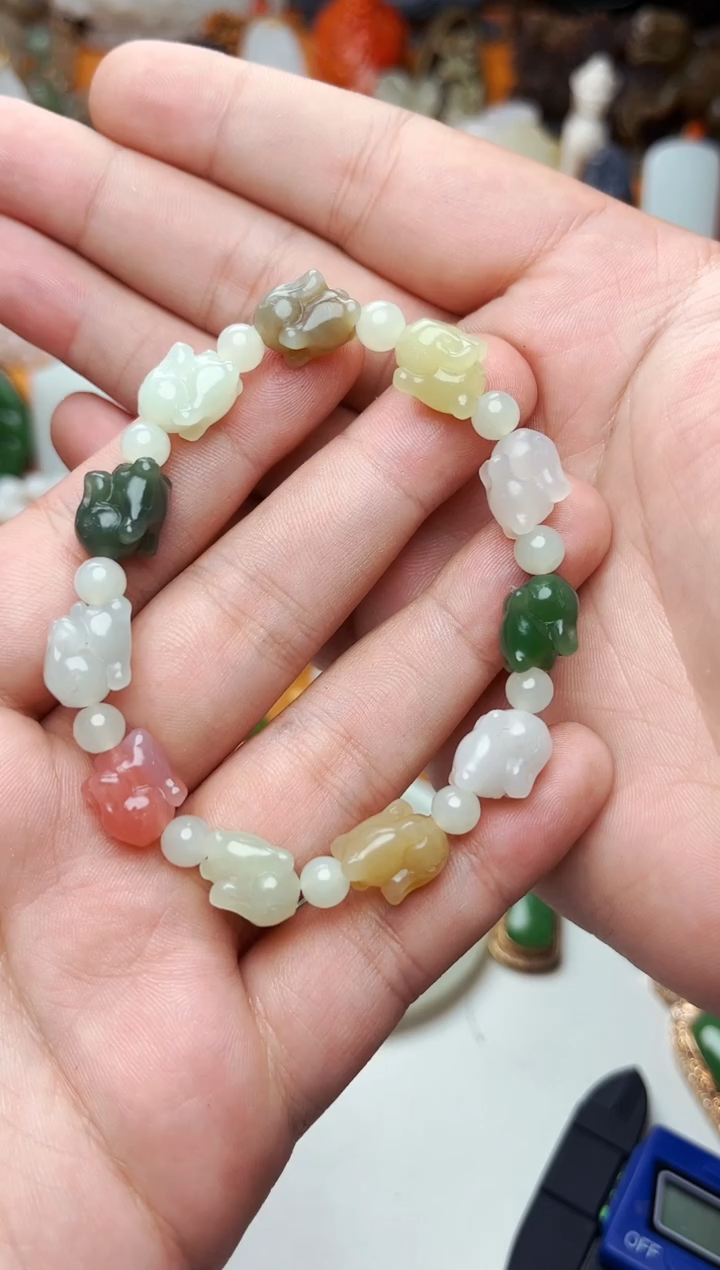 【闪购商品】和田玉手串未镶嵌兔子01