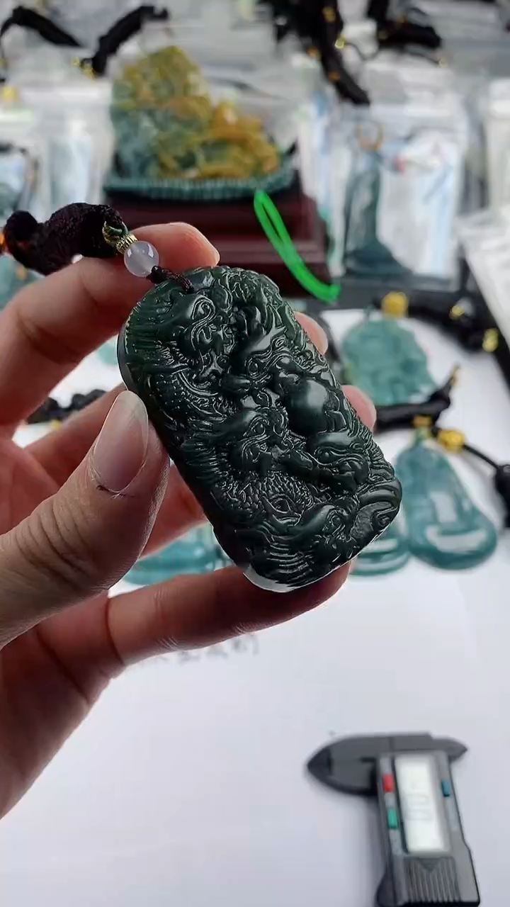 【闪购商品】和田玉（青玉）颈饰未镶嵌多样性一件随机发货 龙牌90