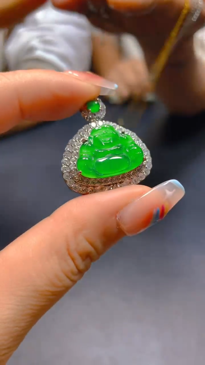 【闪购商品】翡翠未镶嵌吊坠(赠链)0816924887/多样性发一