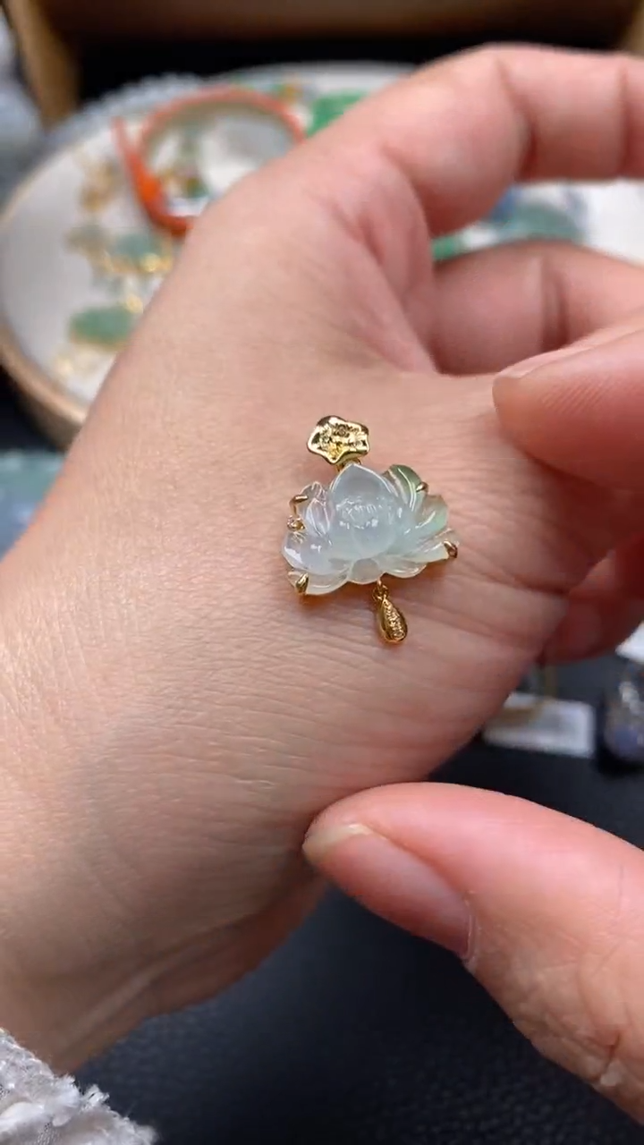 【闪购商品】翡翠颈饰18K金镶嵌翡翠净货26735