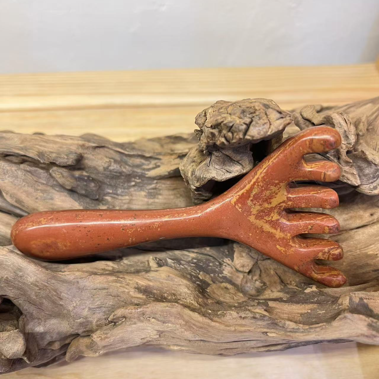 泗水砭石文化博物馆推荐红砭石六爪鹿角耙