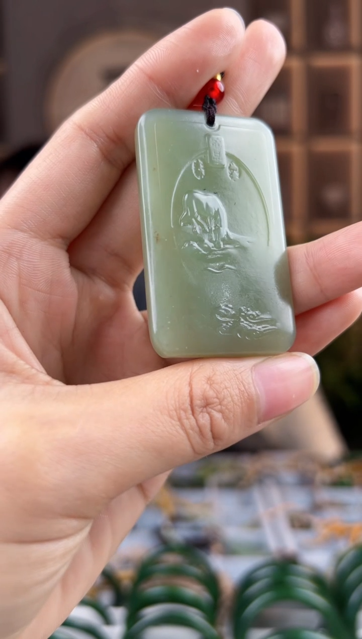 颈饰未镶嵌和田玉拍一发一，拍一发一