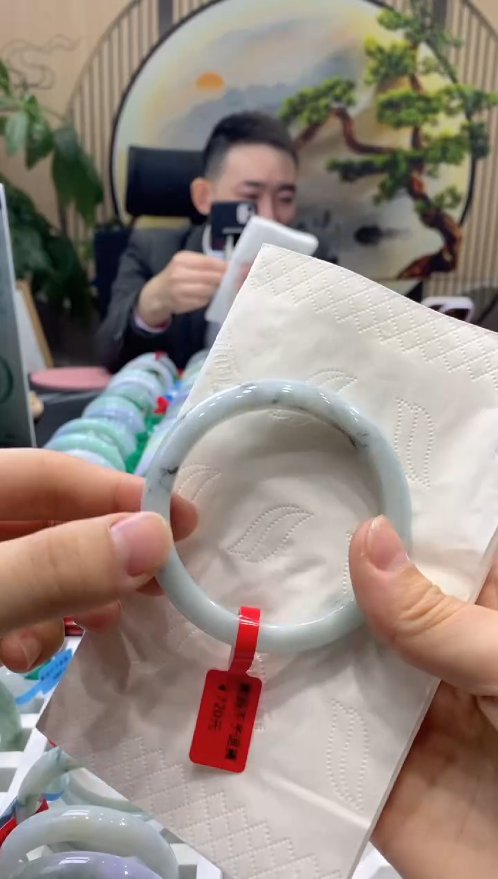 【闪购商品】翡翠手镯未镶嵌0000015934