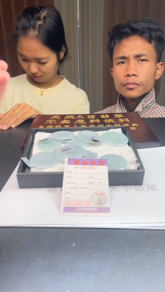 未镶嵌定制翡翠 未抛光毛货多样性发其一拍一发一5652