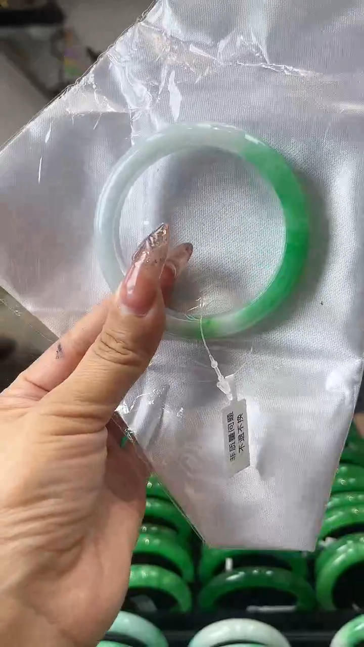 【闪购商品】砖雕闪20 圈口56.7 独货手镯