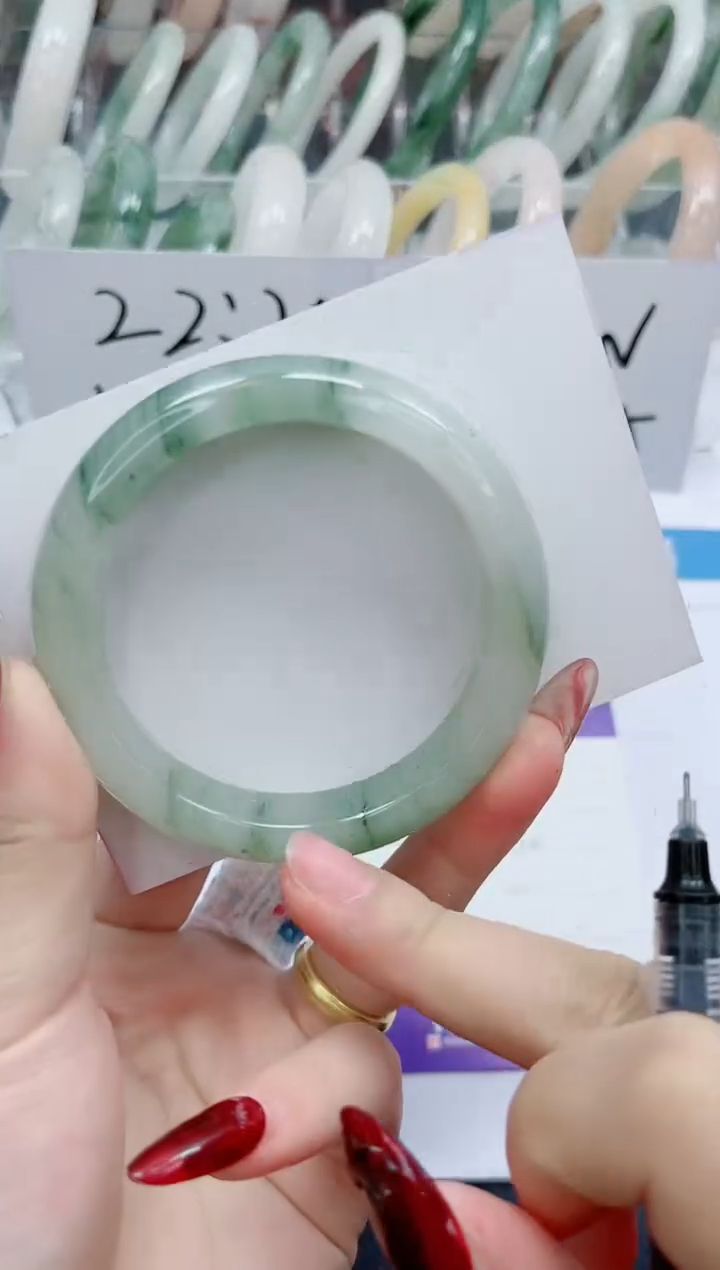 【闪购商品】石英质玉手镯未镶嵌1110-54.7