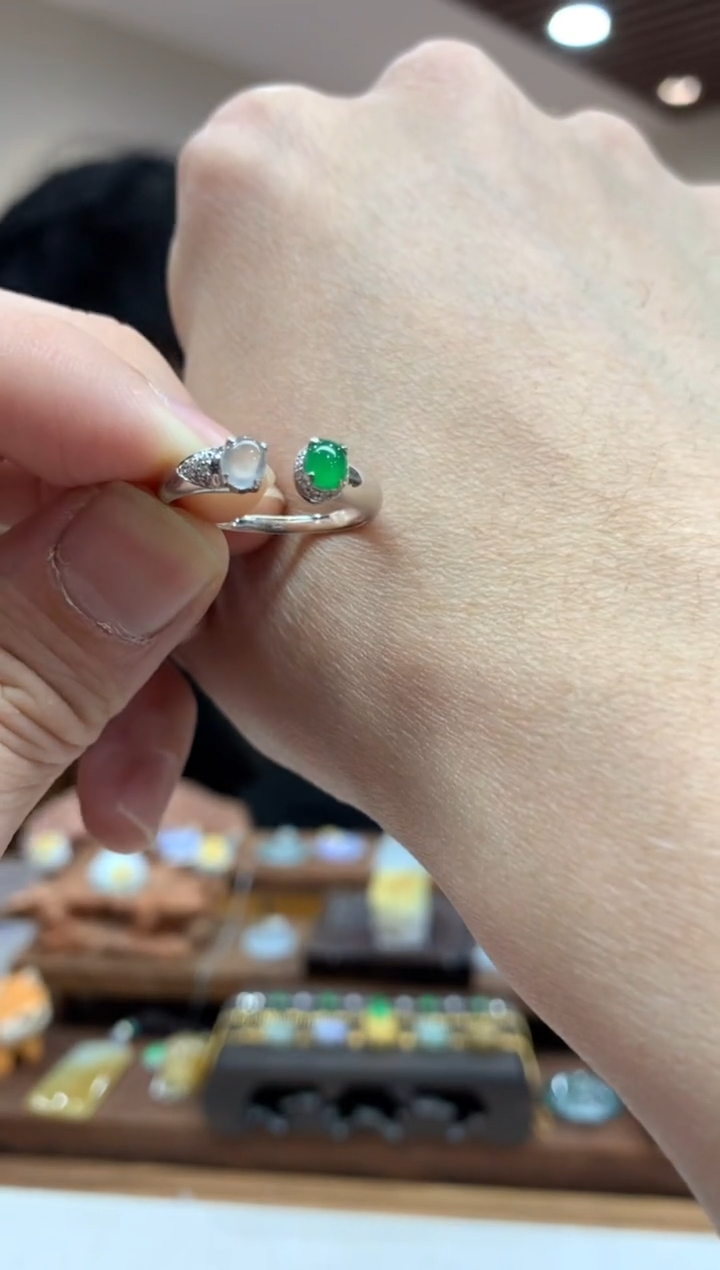 【闪购商品】翡翠戒指18K金镶嵌戒指