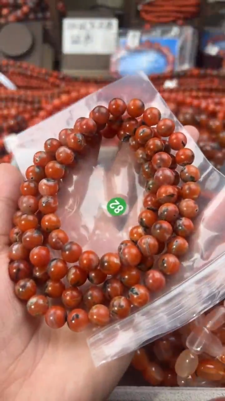 南红玛瑙手串未镶嵌9+