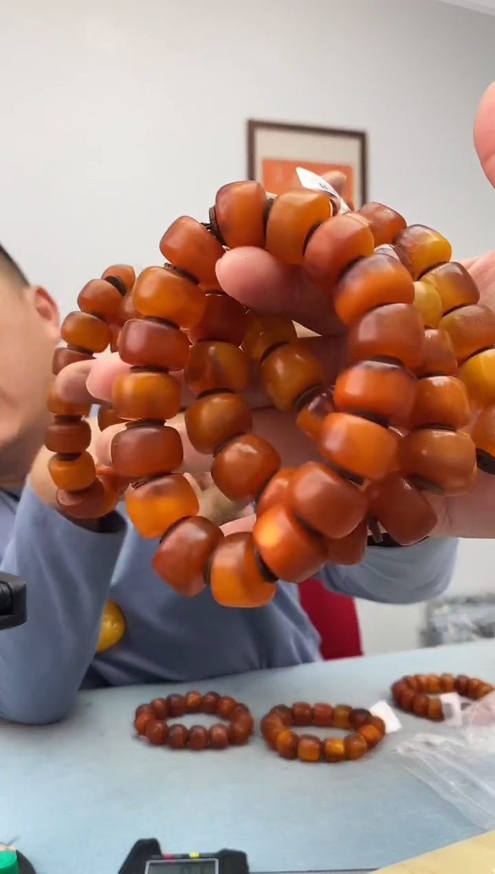 琥珀未镶嵌珠宝奇石假一罚十，多样性发一件044