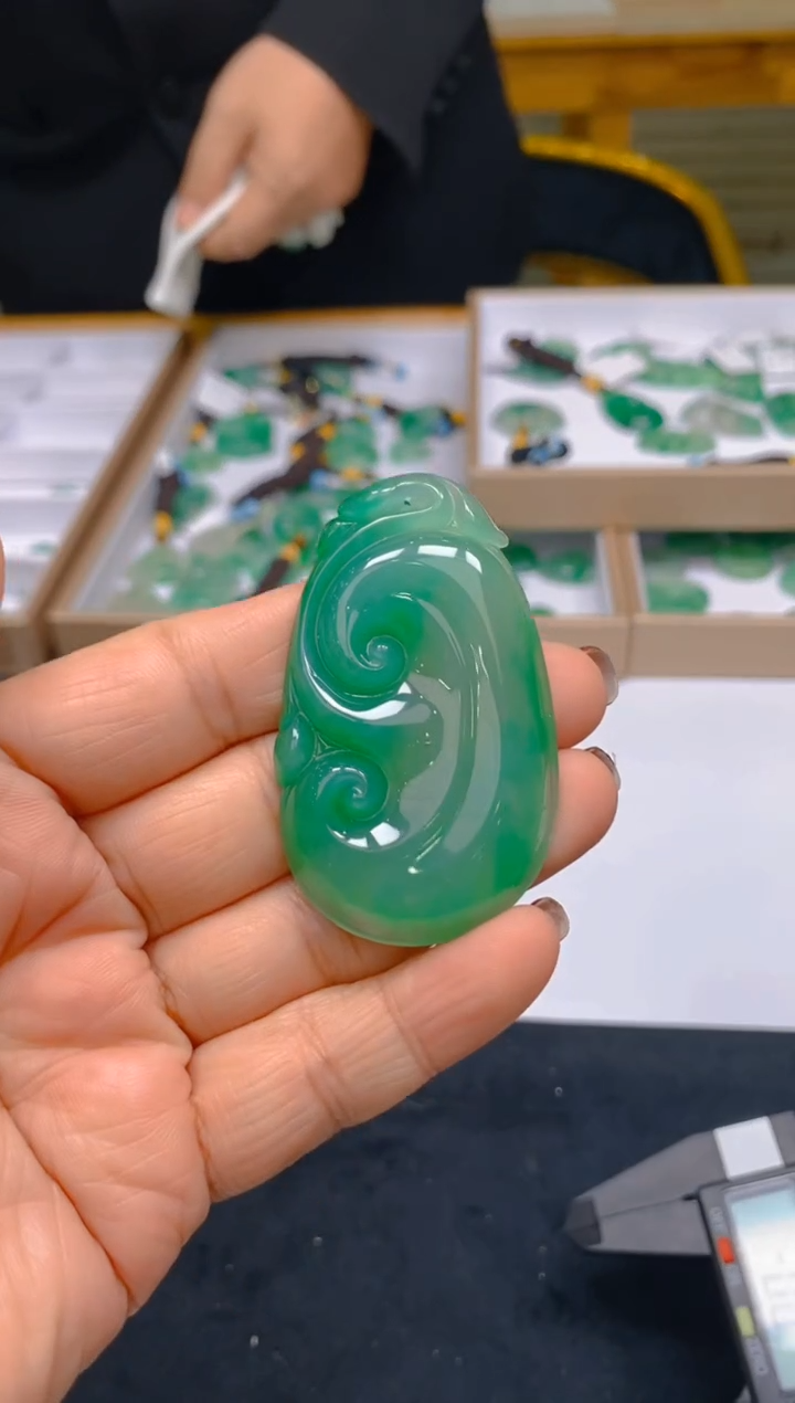 【闪购商品】石英质玉颈饰未镶嵌冰美人非洲翠055