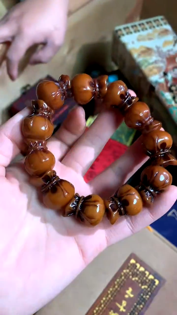 【闪购商品】蜜蜡手串未镶嵌德诚精品专属摆件