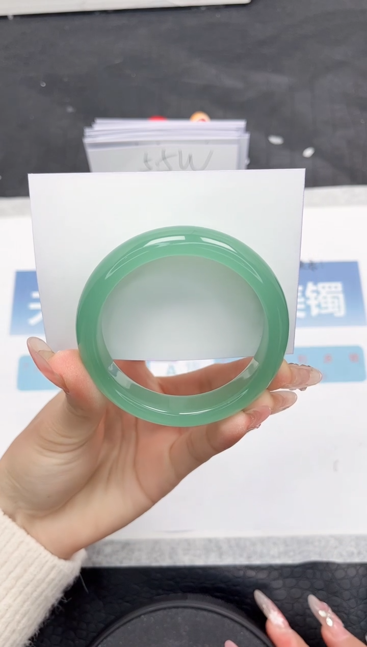 【闪购商品】石英质玉手镯未镶嵌359-56.2