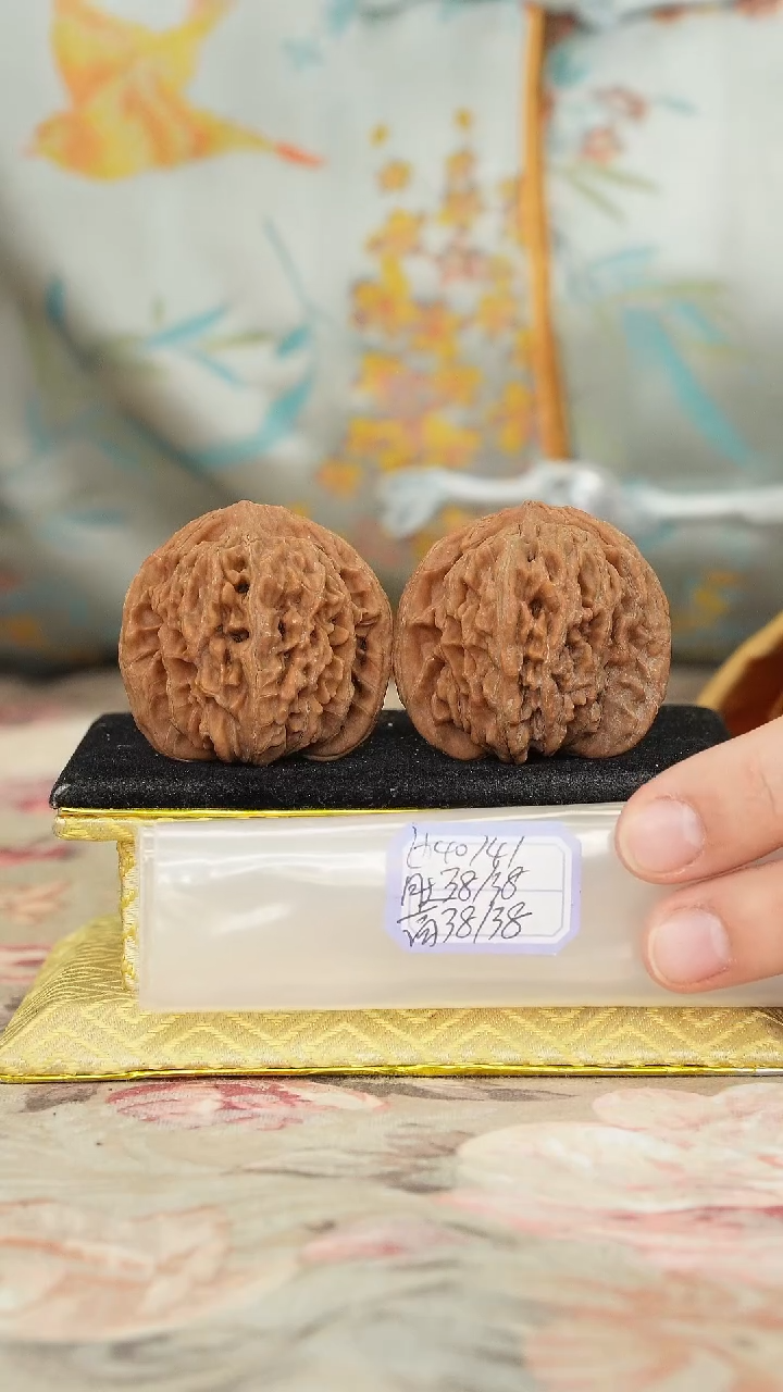 【闪购商品】文玩核桃把件平谷楼