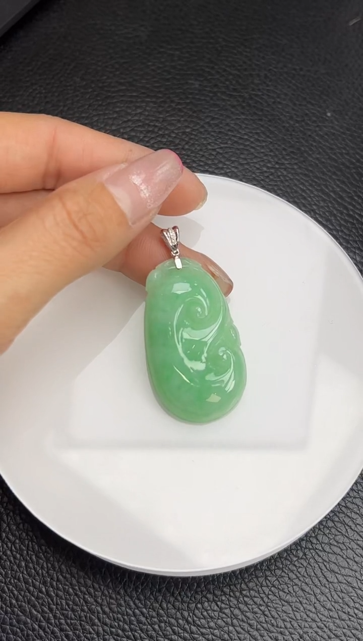 【闪购商品】翡翠颈饰18K金镶嵌YM1036-2 如意