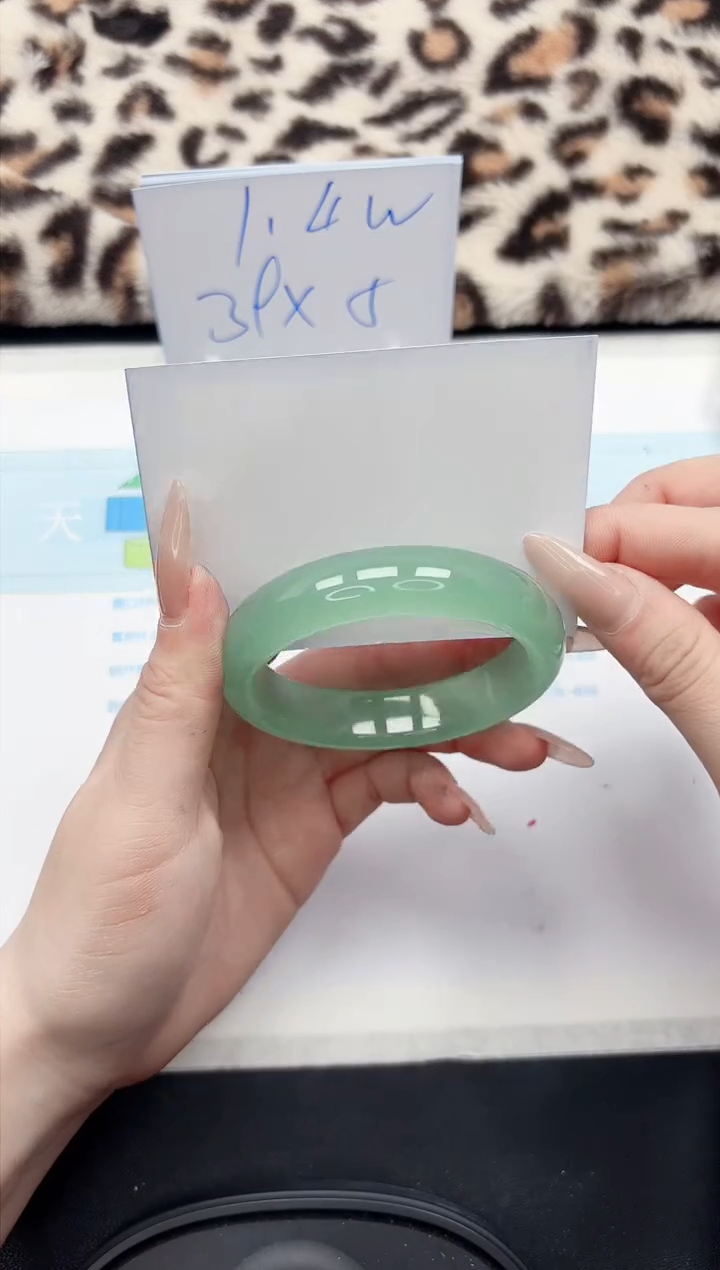 【闪购商品】石英质玉手镯未镶嵌153-54