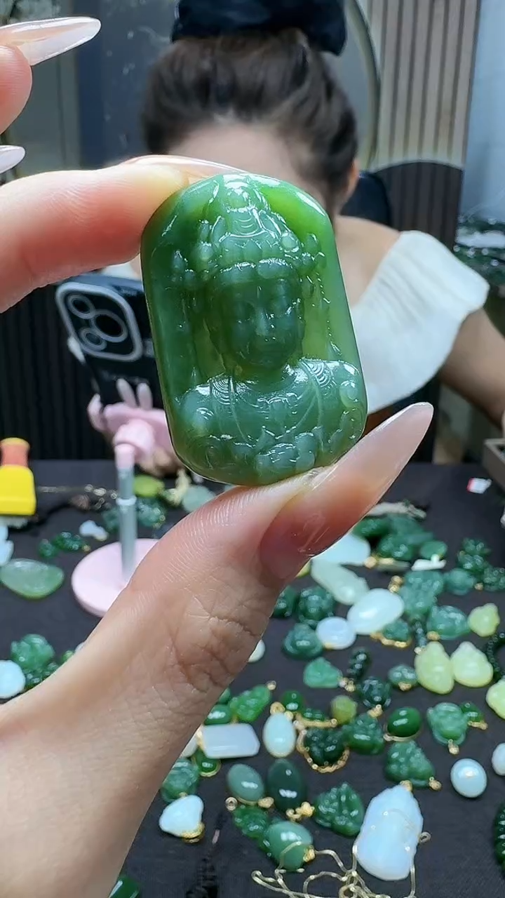 未镶嵌和田玉挂件1