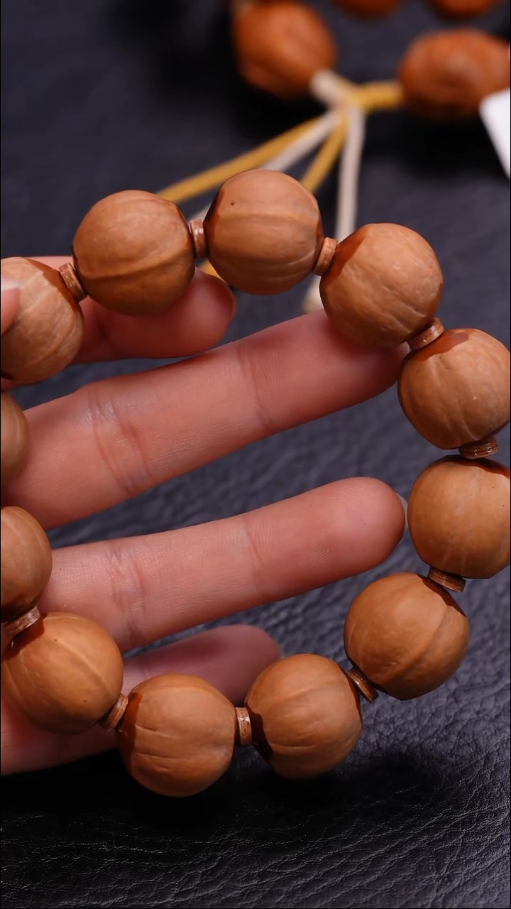 【闪购商品】橄榄核吊坠橄榄核