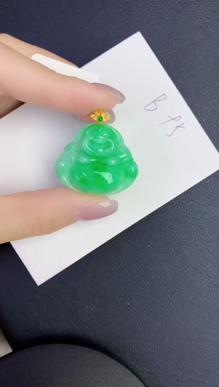 颈饰18K金镶嵌翡翠缅甸天然翡翠A货