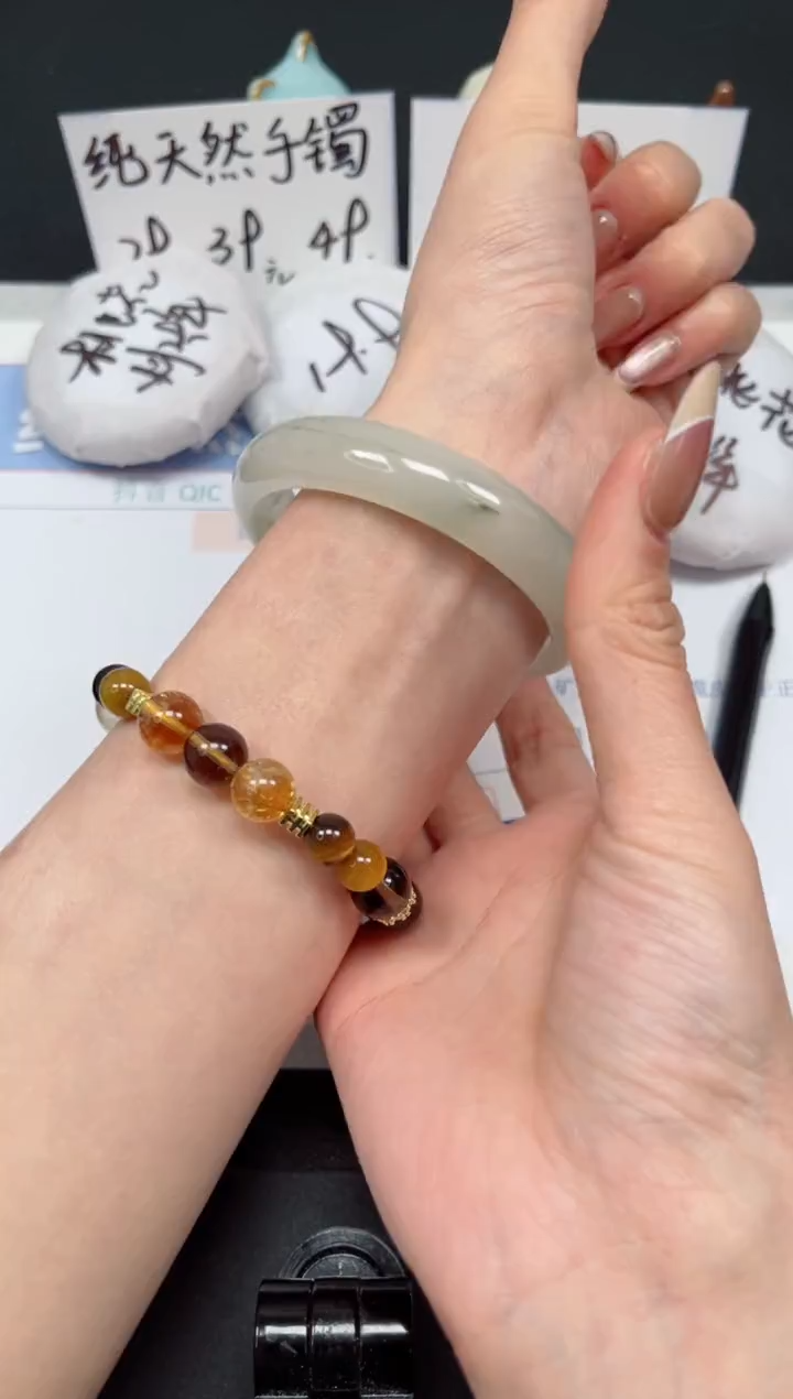 【闪购商品】石英质玉手镯未镶嵌K274-58