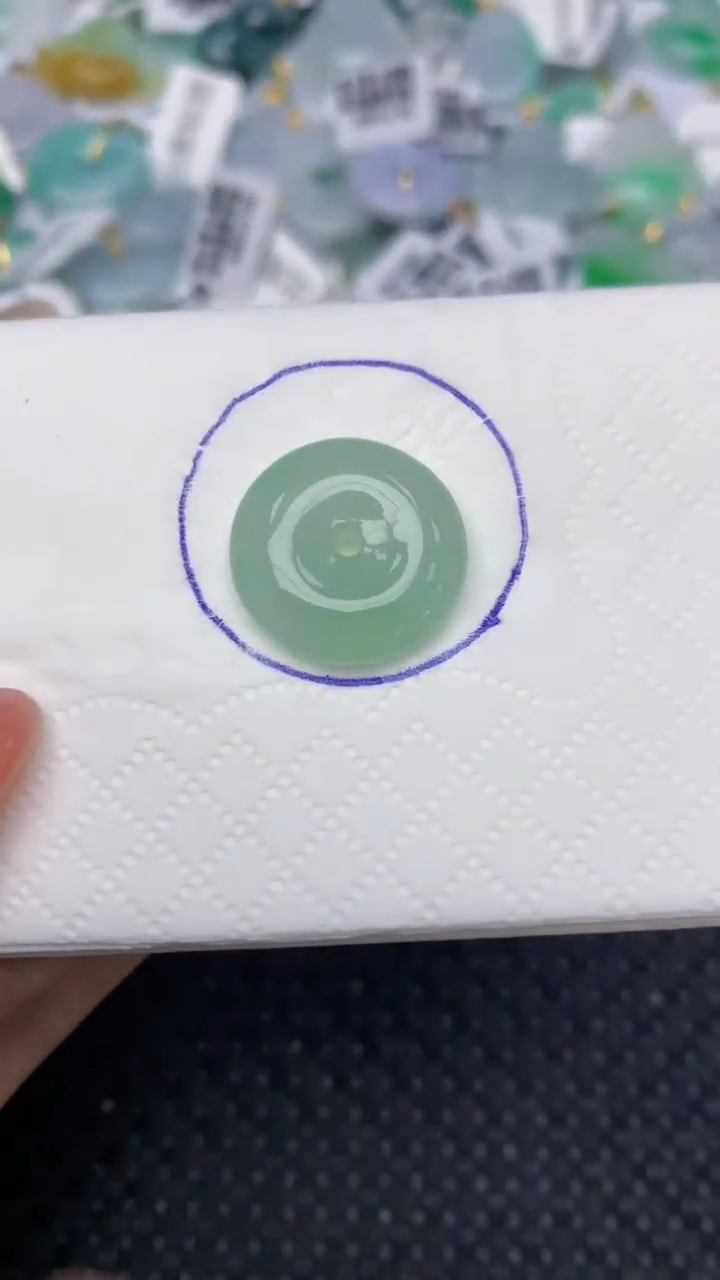 翡翠18K金镶嵌颈饰天然翡翠a货