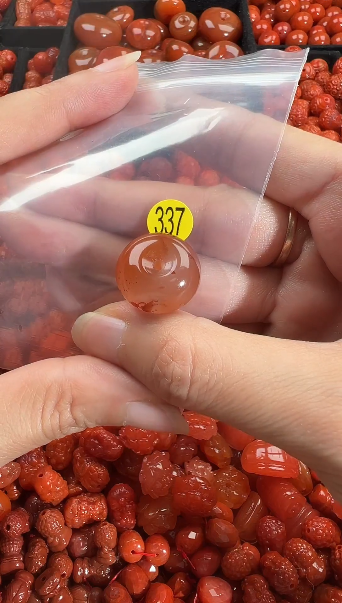 颈饰未镶嵌南红玛瑙1