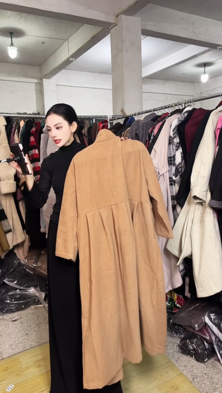 674闪购外套外披马甲打底裤子