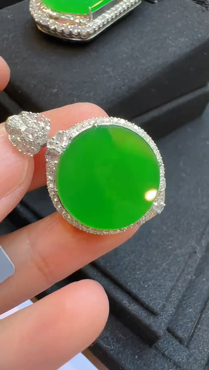 【闪购商品】翡翠吊坠(不含链)18K金镶嵌多样性团购发一件