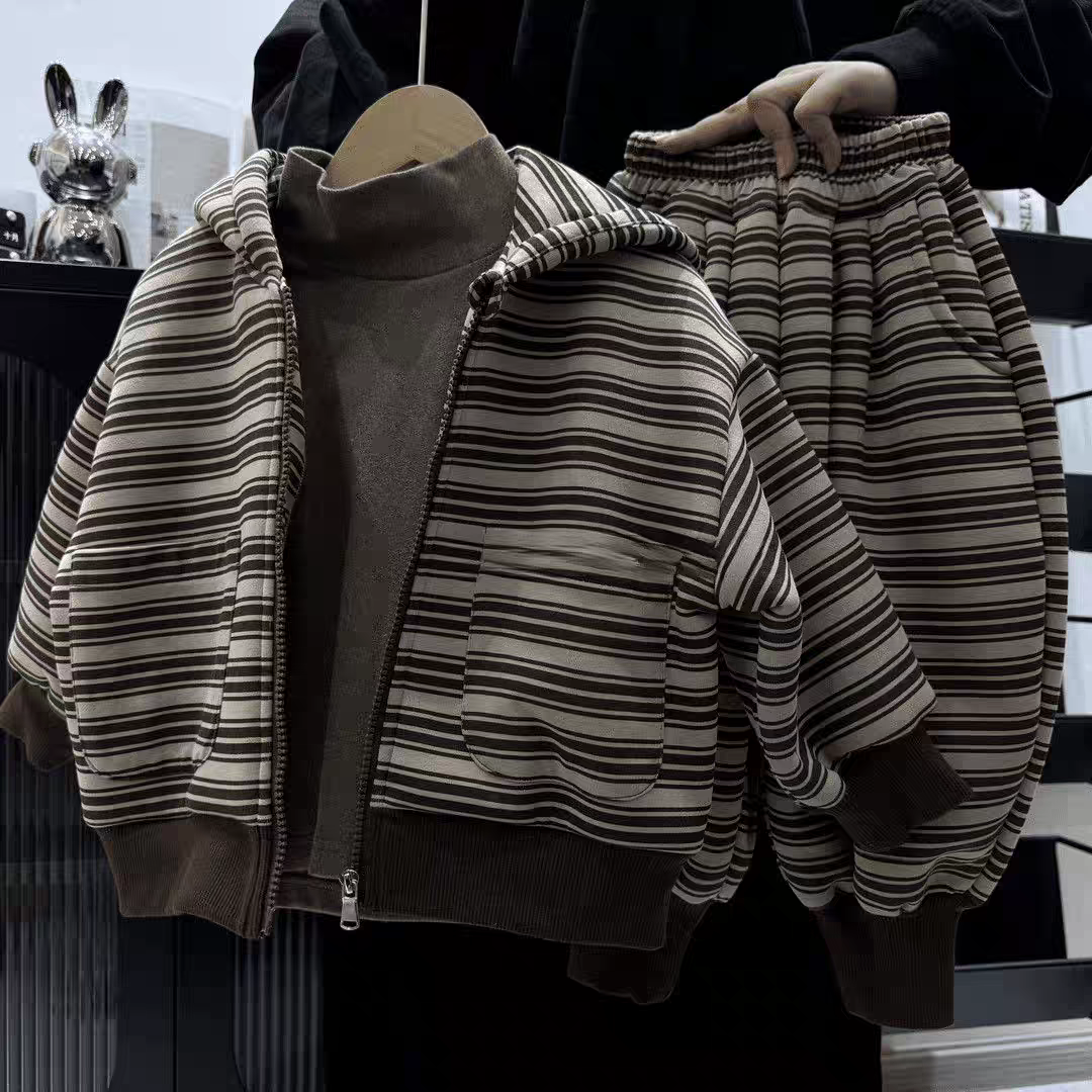 1132 加绒加厚套装男童