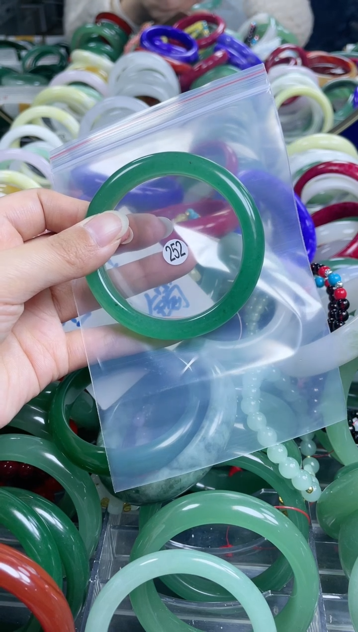 【闪购商品】石英质玉发饰未镶嵌56